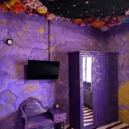 Paciu Maison - Dimora Artistica Immersiva Bed & Breakfast